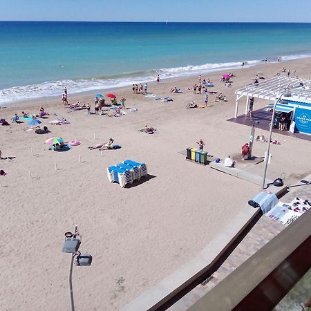 Acogedor Y Amplio Apartamento Familiar A Pie De Playa Calafell Exterior photo
